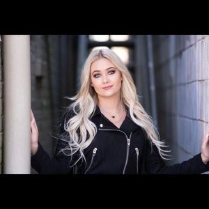 Meet your Posher, Faith